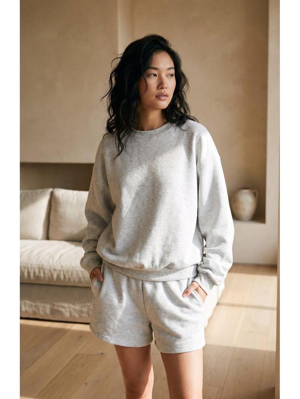 NWT $84 SKIMS Cotton Fleece Classic Crewneck Sweatshirt Light Heather Grey M